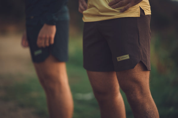 Performance Long Short - Brown - FAR RUNNING