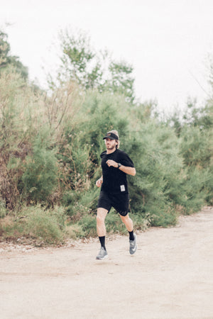 Classic Ultralight Merino Black Tee - FAR RUNNING